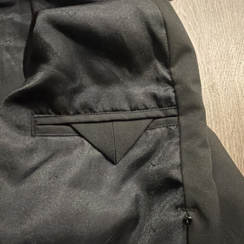 NWOT Cuts Clothing Legacy Bomber Jacket Men's Medium Solid Black $275 Retail - Picture 9 of 15